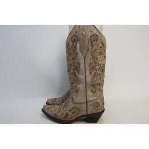 Elegant Beige Embroidered Heeled Boots